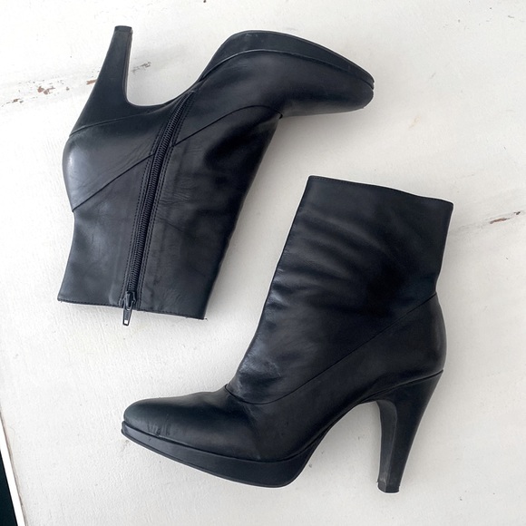 Gianni Bini Shoes - Gianni Bini leather ankle boots